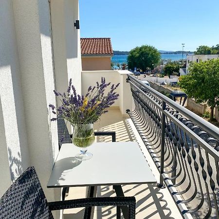 Apartments Dalmatino 沃迪切 外观 照片
